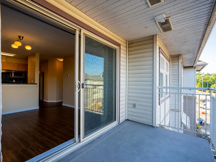 401-15220 Guildford Drive, Surrey, BC, V3R 0Y6 - 28
