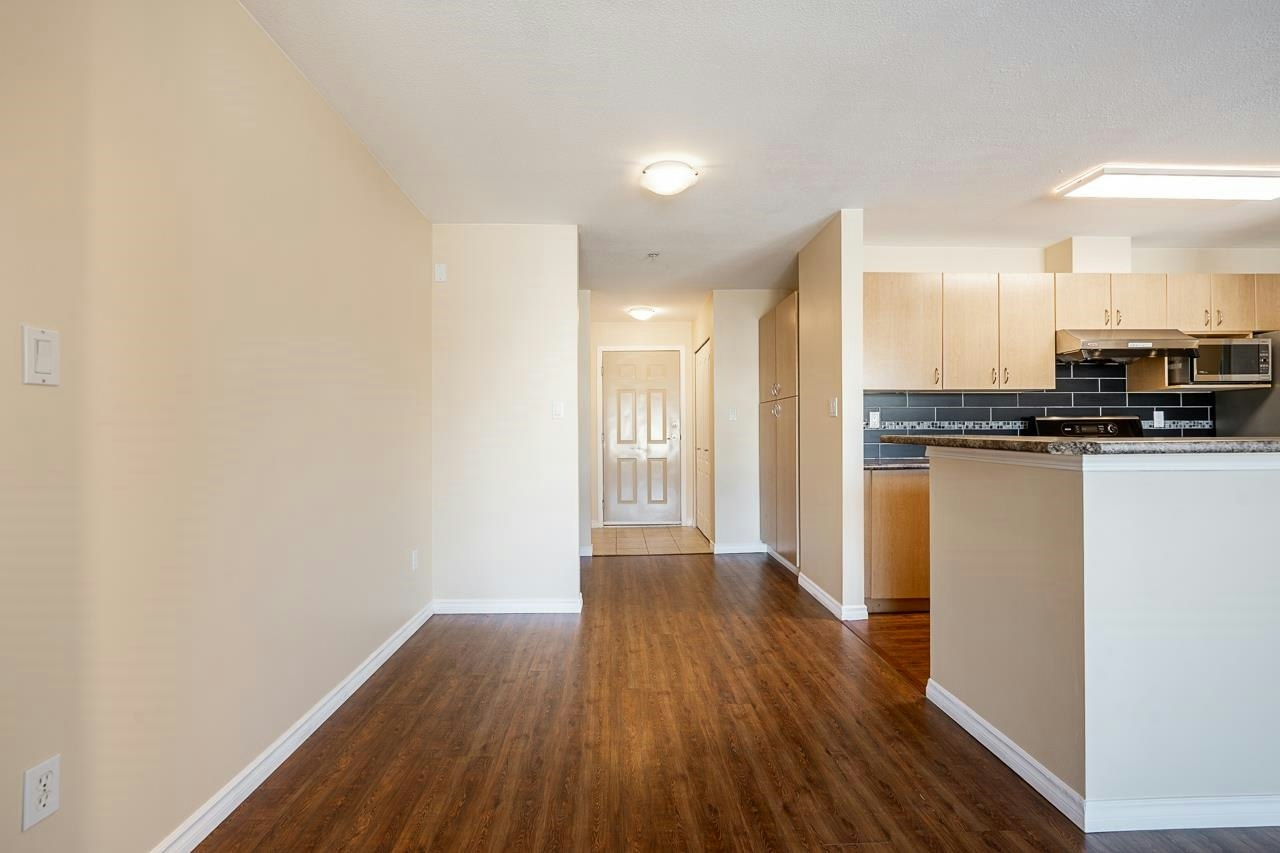 401-15220 Guildford Drive, Surrey, BC, V3R 0Y6 - 7