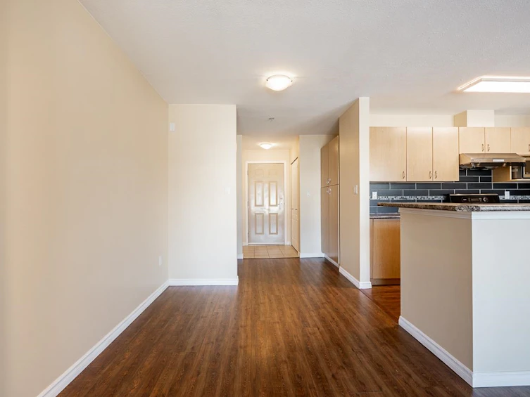 401-15220 Guildford Drive, Surrey, BC, V3R 0Y6 - 7