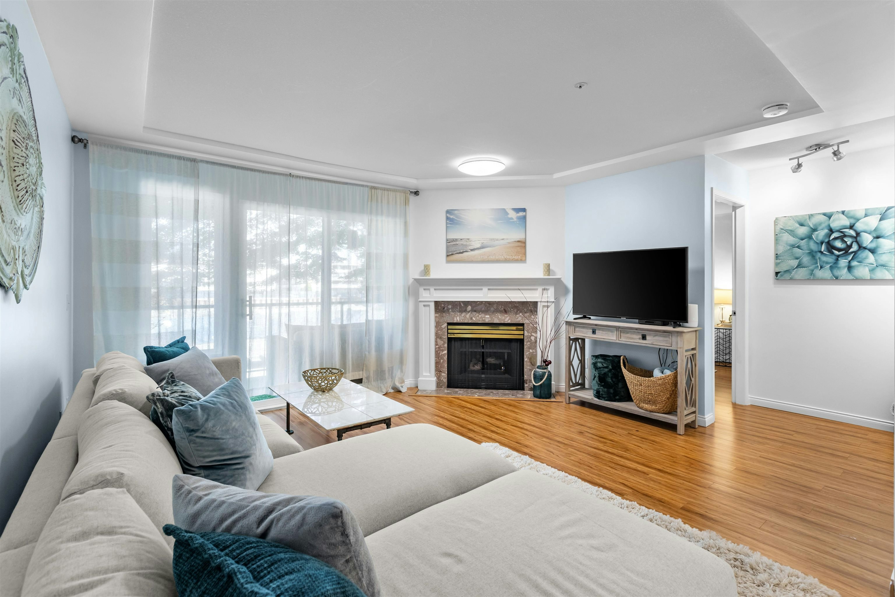 206-20433 53 Avenue, Langley, BC, V3A 7A6