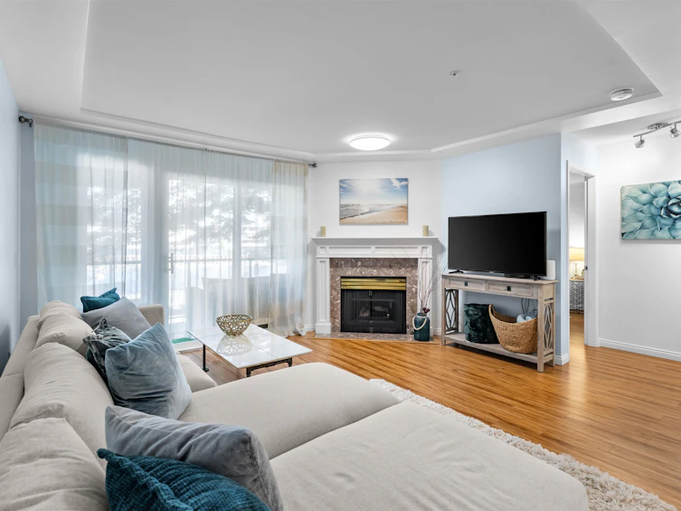 206-20433 53 Avenue, Langley, BC, V3A 7A6