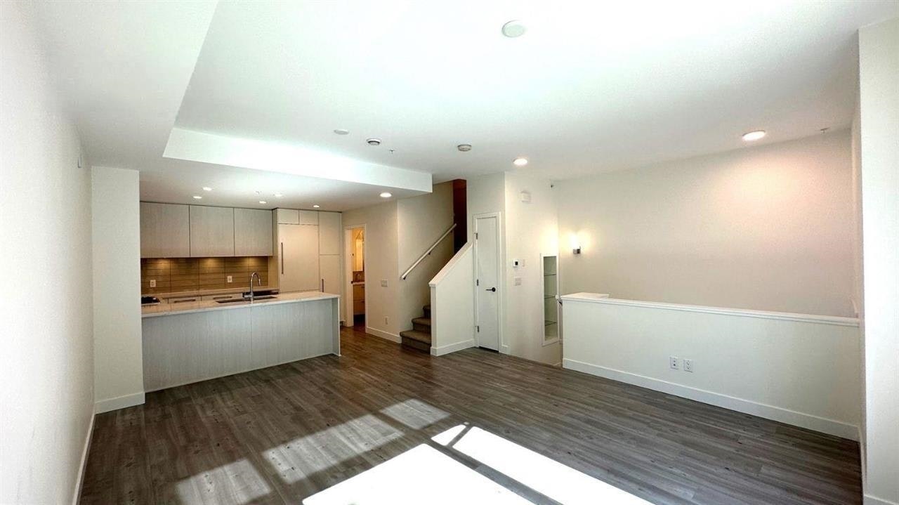 259-2035 Glenaire Drive, North Vancouver, BC, V7P 1Y3