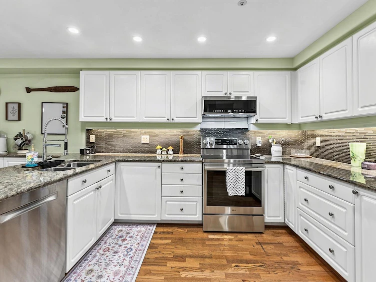 203-1725 128 Street, Surrey, BC, V4A 3V2 - 14