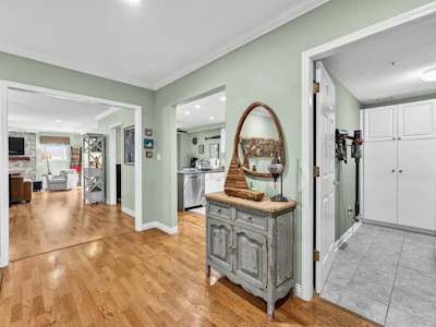 203-1725 128 Street - 4