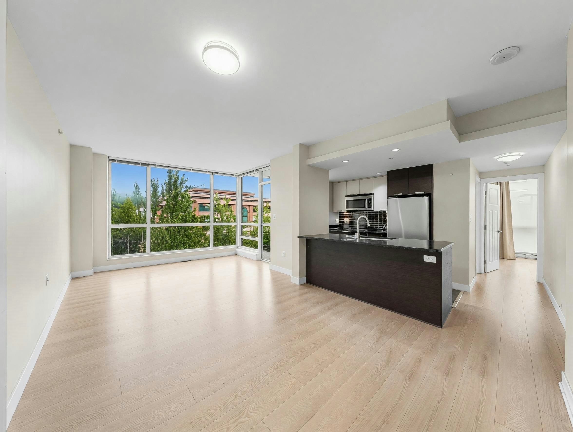605-2968 Glen Dr., Coquitlam, BC, V3B 0C4