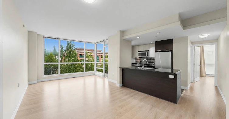 605-2968 Glen Dr., Coquitlam, BC, V3B 0C4