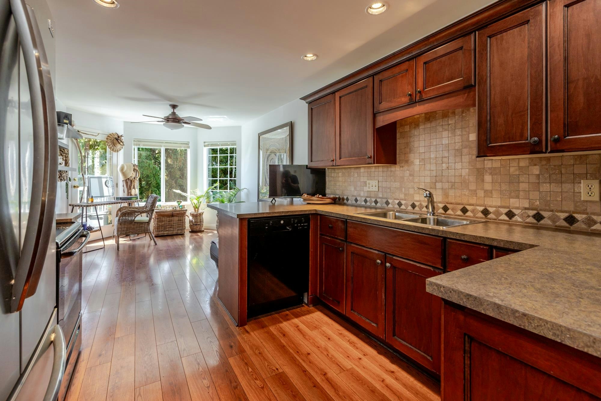 205-5363 206 Street - 4