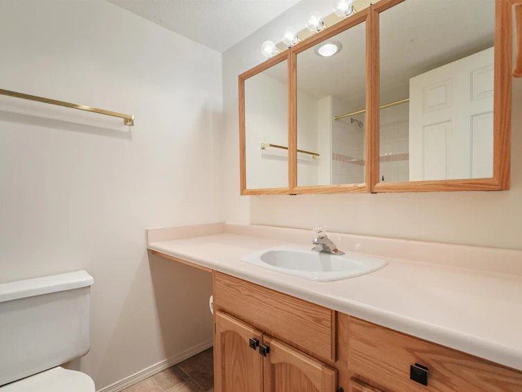 311-5375 205th Street, Langley, BC, V3A 7V7 - 24