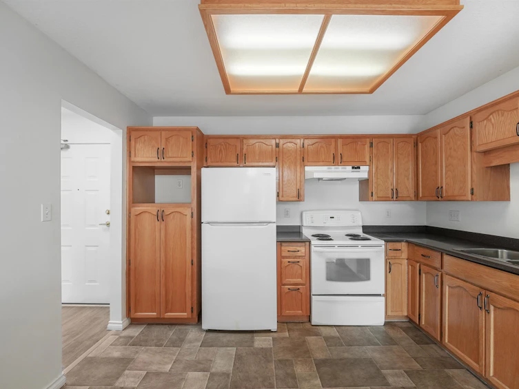 311-5375 205th Street, Langley, BC, V3A 7V7 - 10