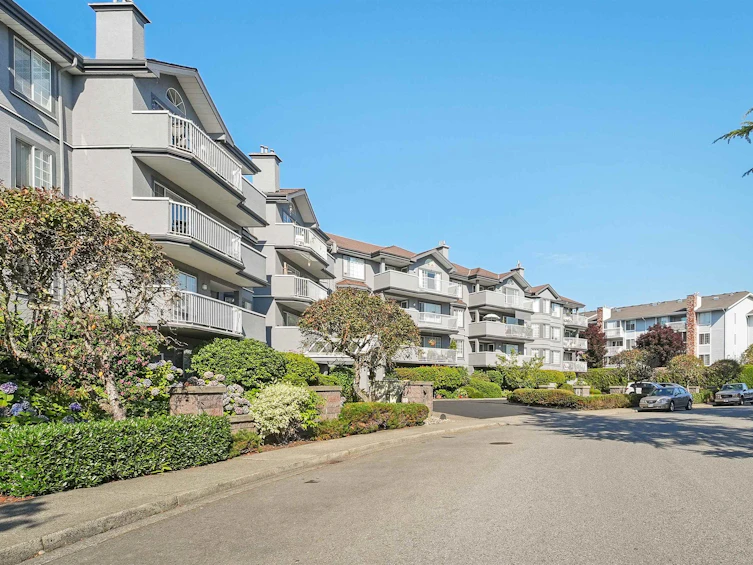 311-5375 205th Street, Langley, BC, V3A 7V7 - 32