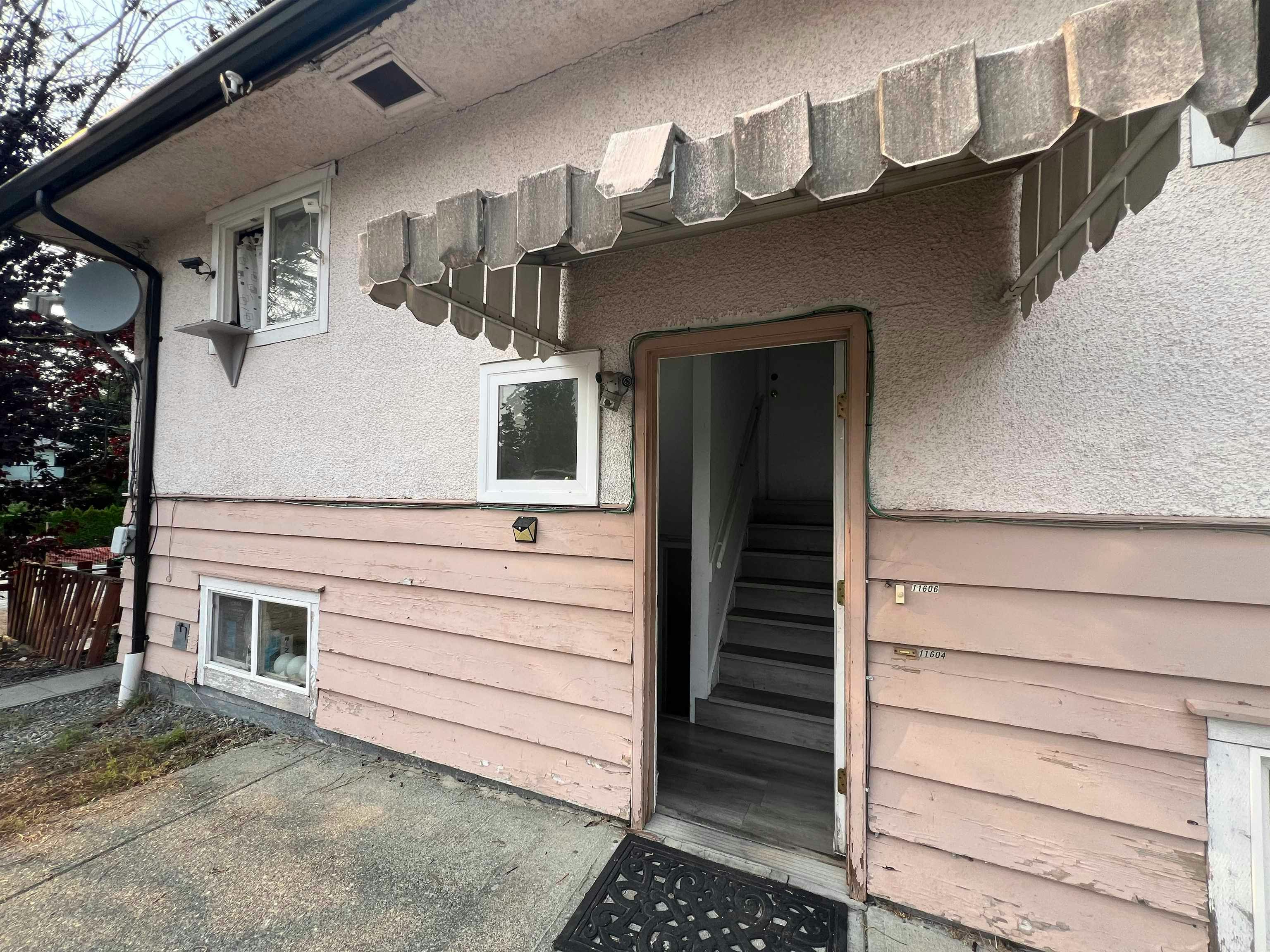 11604-11606 97 Avenue, Surrey, BC, V3V 2B8 - 9