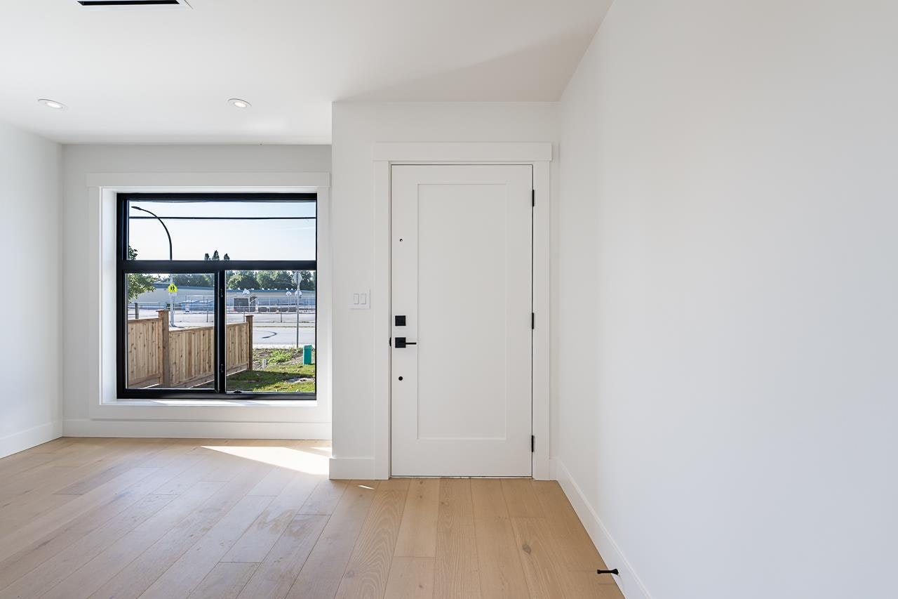 4945 44 Avenue, Delta, BC, V4K 1B9 - 4
