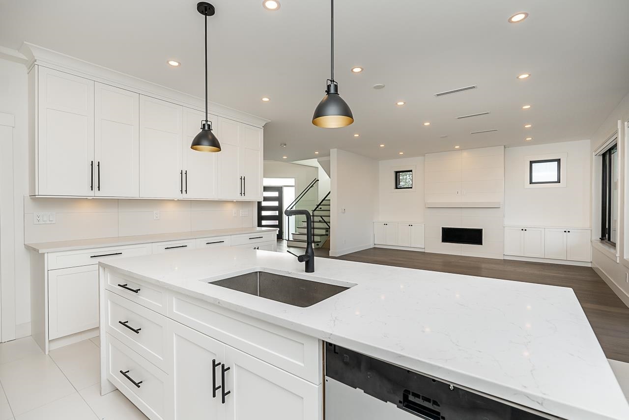 5225 Woodsworth Street, Burnaby, BC, V5G 1S5 - 8