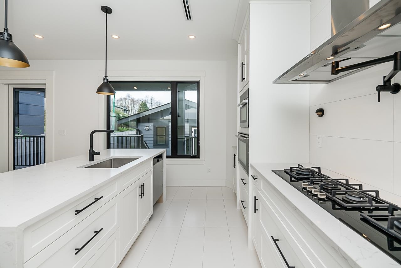 5225 Woodsworth Street, Burnaby, BC, V5G 1S5 - 9
