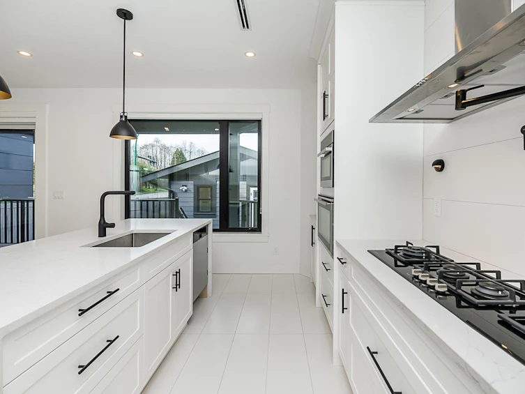 5225 Woodsworth Street, Burnaby, BC, V5G 1S5 - 9