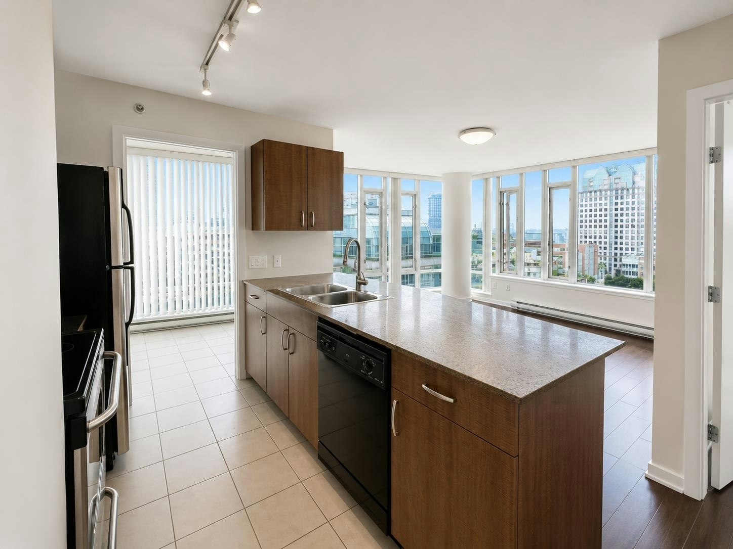 1110-610 Granville Street, Vancouver, BC, V6C 3T3