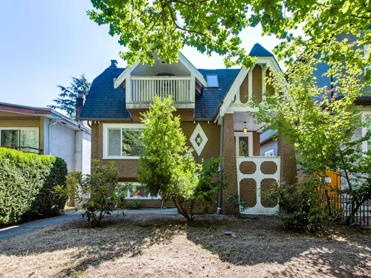 3888 W 15th Avenue, Vancouver, BC, V6R 2Z9