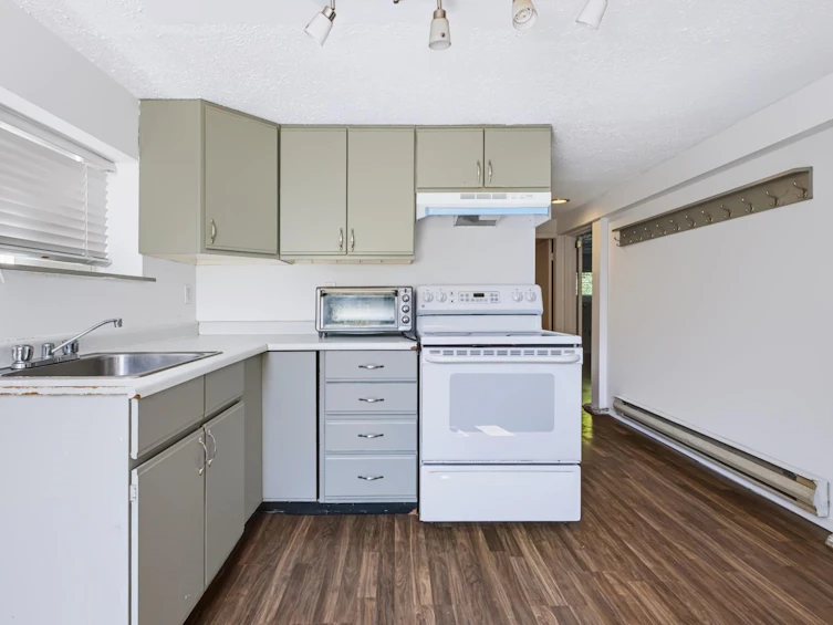 3888 W 15th Avenue, Vancouver, BC, V6R 2Z9 - 27