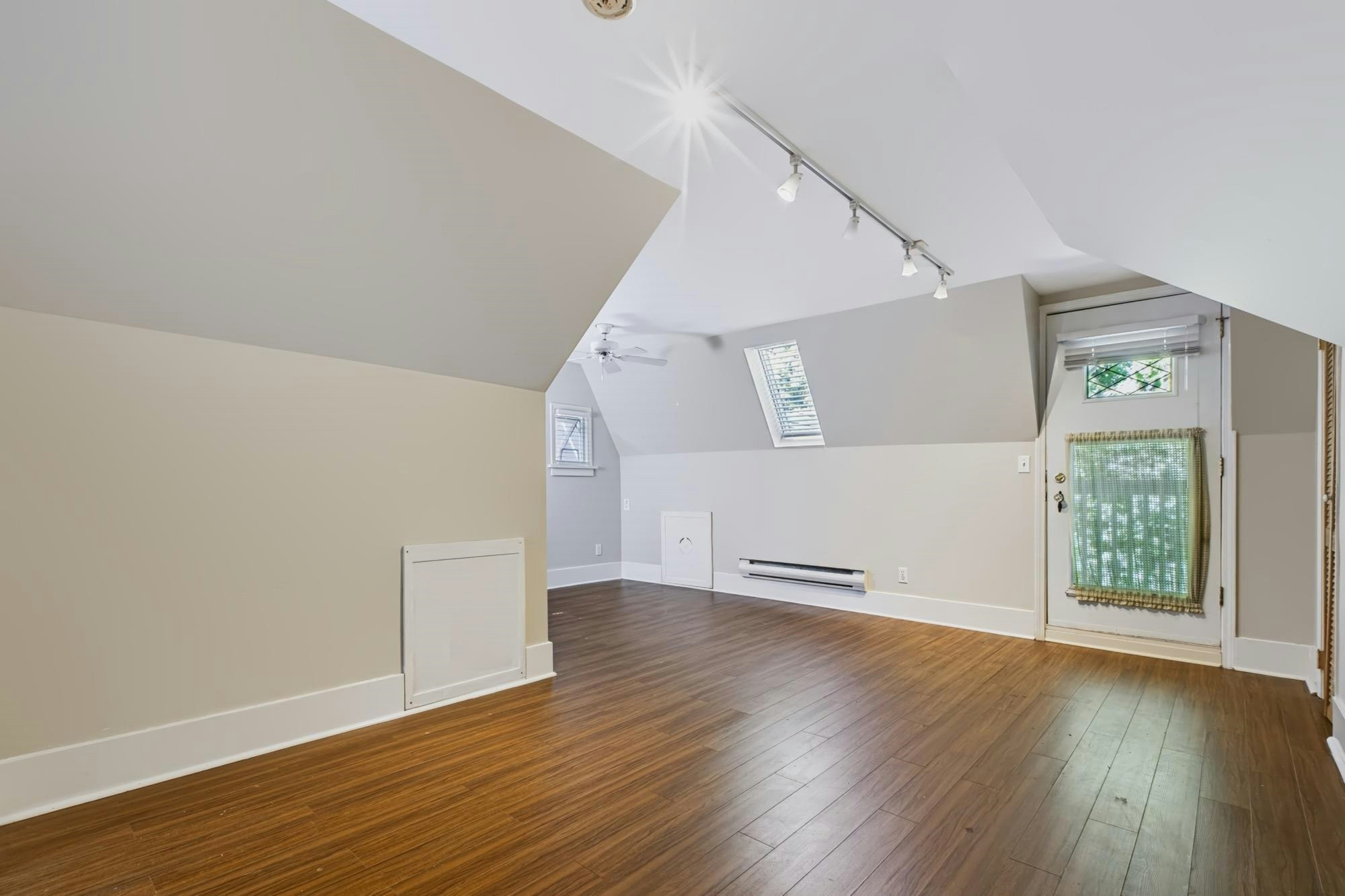 3888 W 15th Avenue, Vancouver, BC, V6R 2Z9 - 17