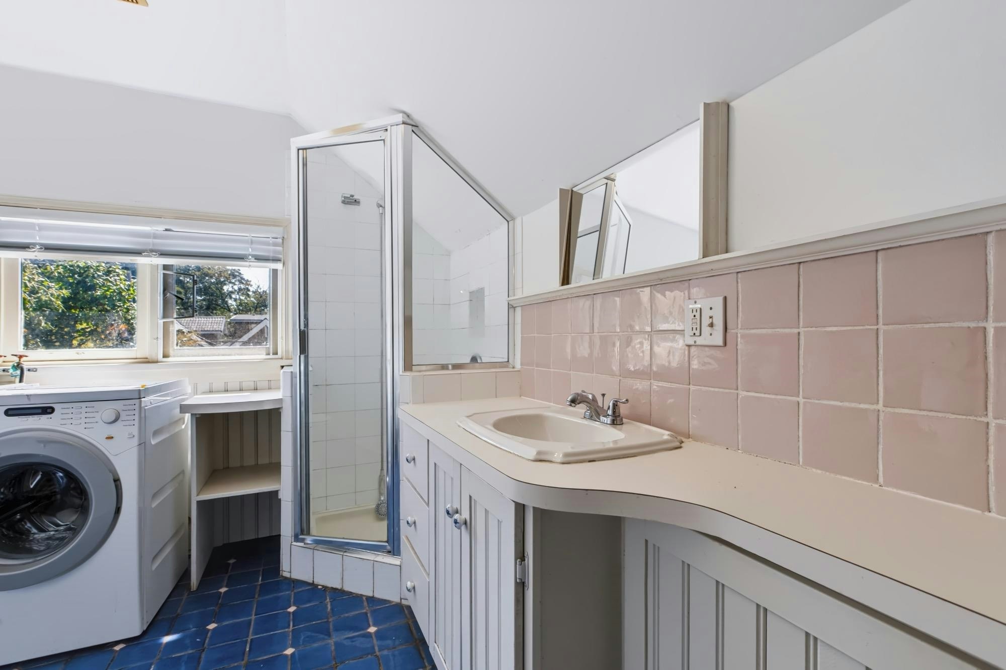 3888 W 15th Avenue, Vancouver, BC, V6R 2Z9 - 21