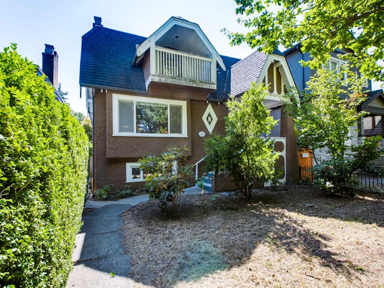 3888 W 15th Avenue, Vancouver, BC, V6R 2Z9 - 2