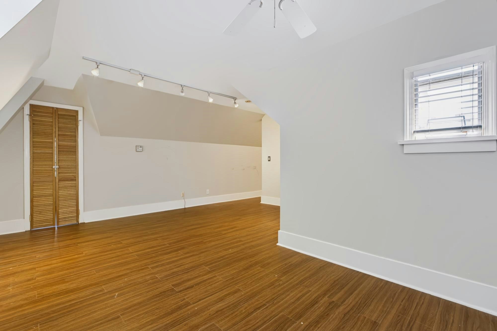 3888 W 15th Avenue, Vancouver, BC, V6R 2Z9 - 19