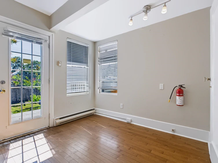 3888 W 15th Avenue, Vancouver, BC, V6R 2Z9 - 13