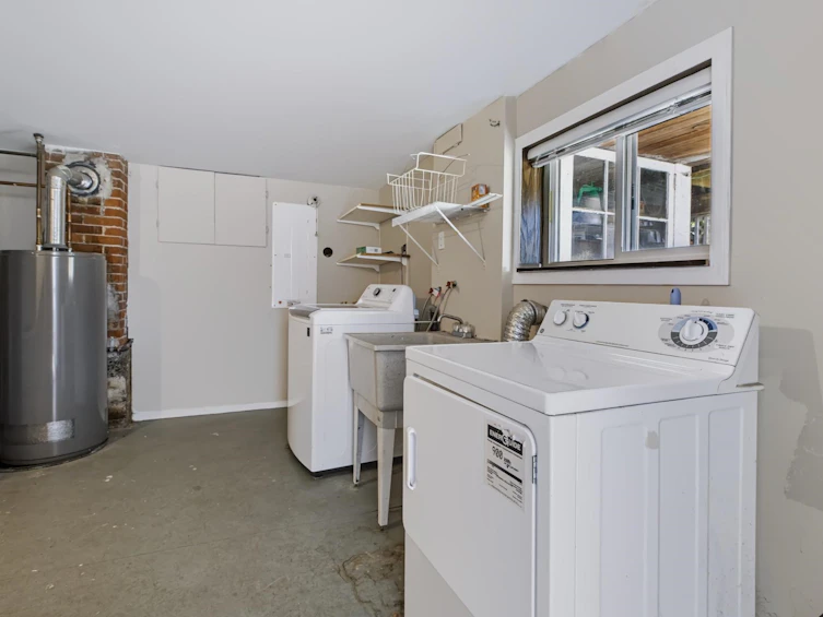 3888 W 15th Avenue, Vancouver, BC, V6R 2Z9 - 33