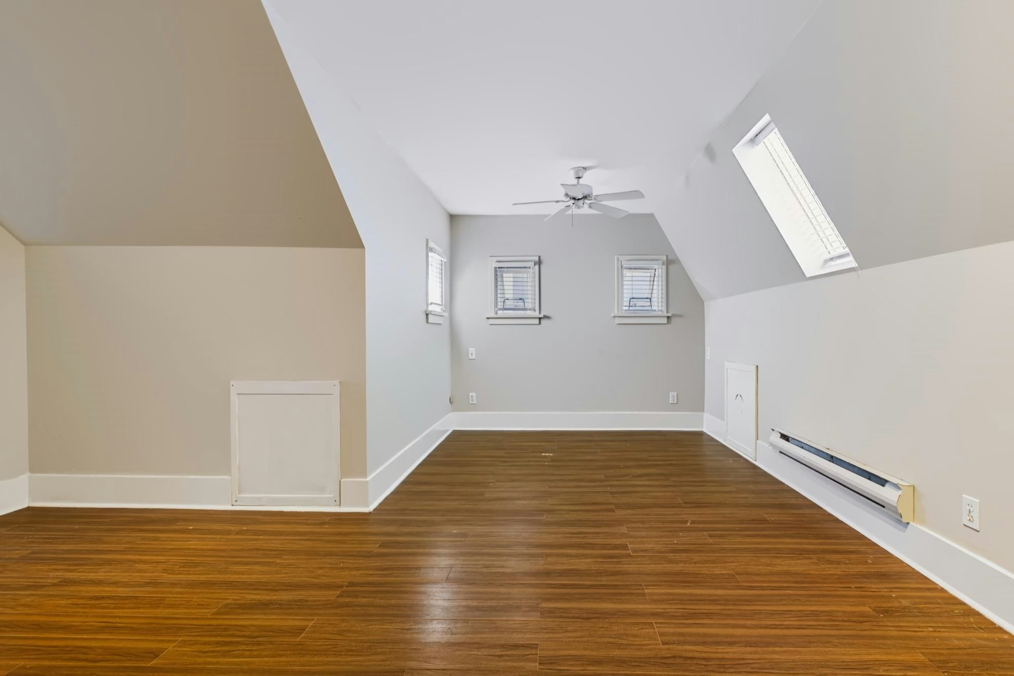 3888 W 15th Avenue, Vancouver, BC, V6R 2Z9 - 18