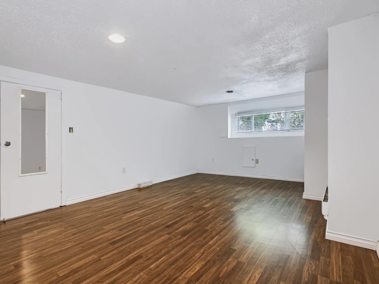 3888 W 15th Avenue, Vancouver, BC, V6R 2Z9 - 30