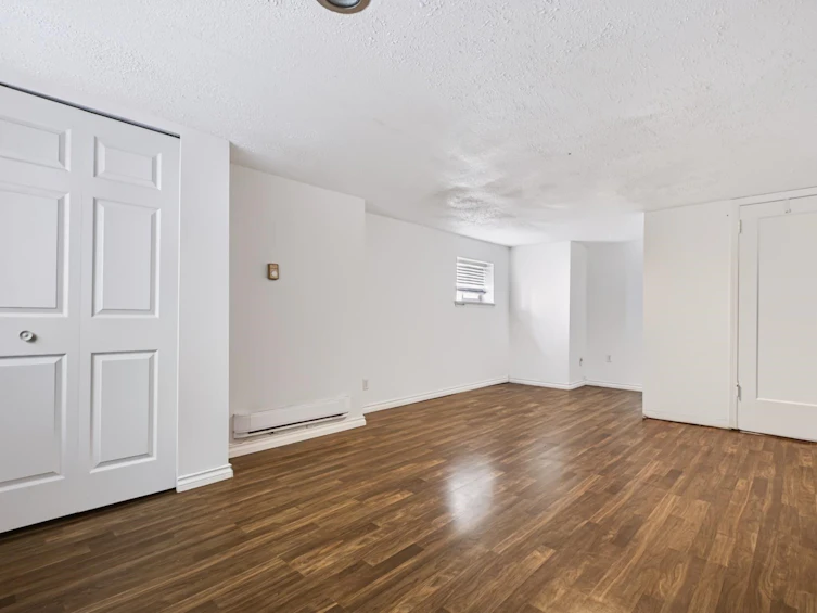 3888 W 15th Avenue, Vancouver, BC, V6R 2Z9 - 31