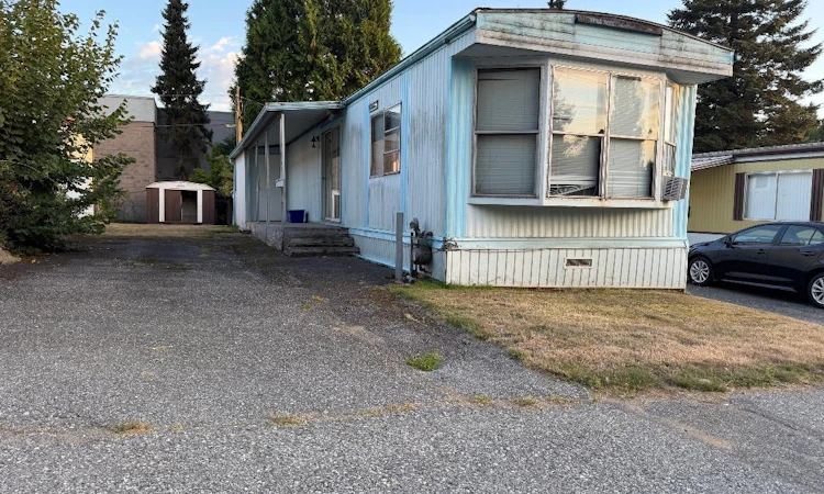 14-21163 Lougheed Highway