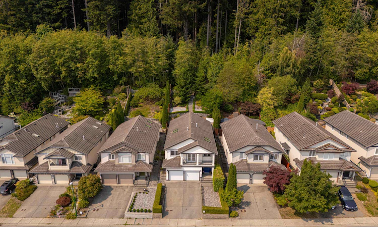 3017 Maplewood Court