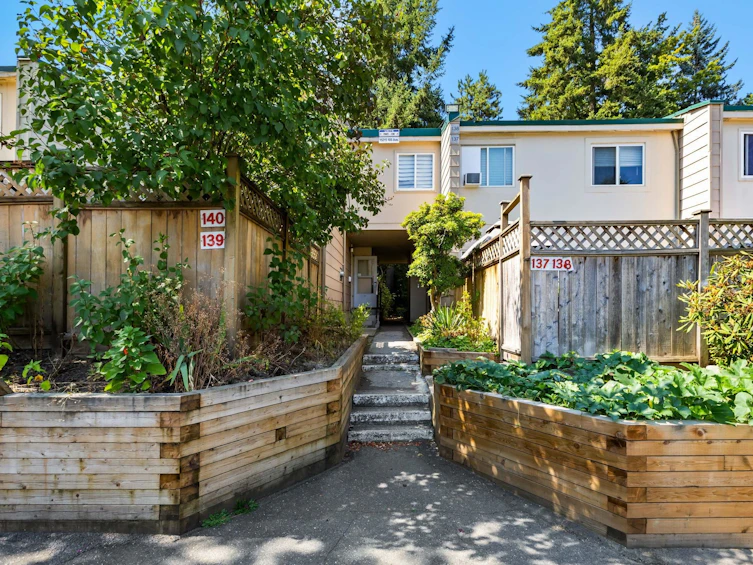 139-15215 105 Avenue, Surrey, BC, V3R 1R9
