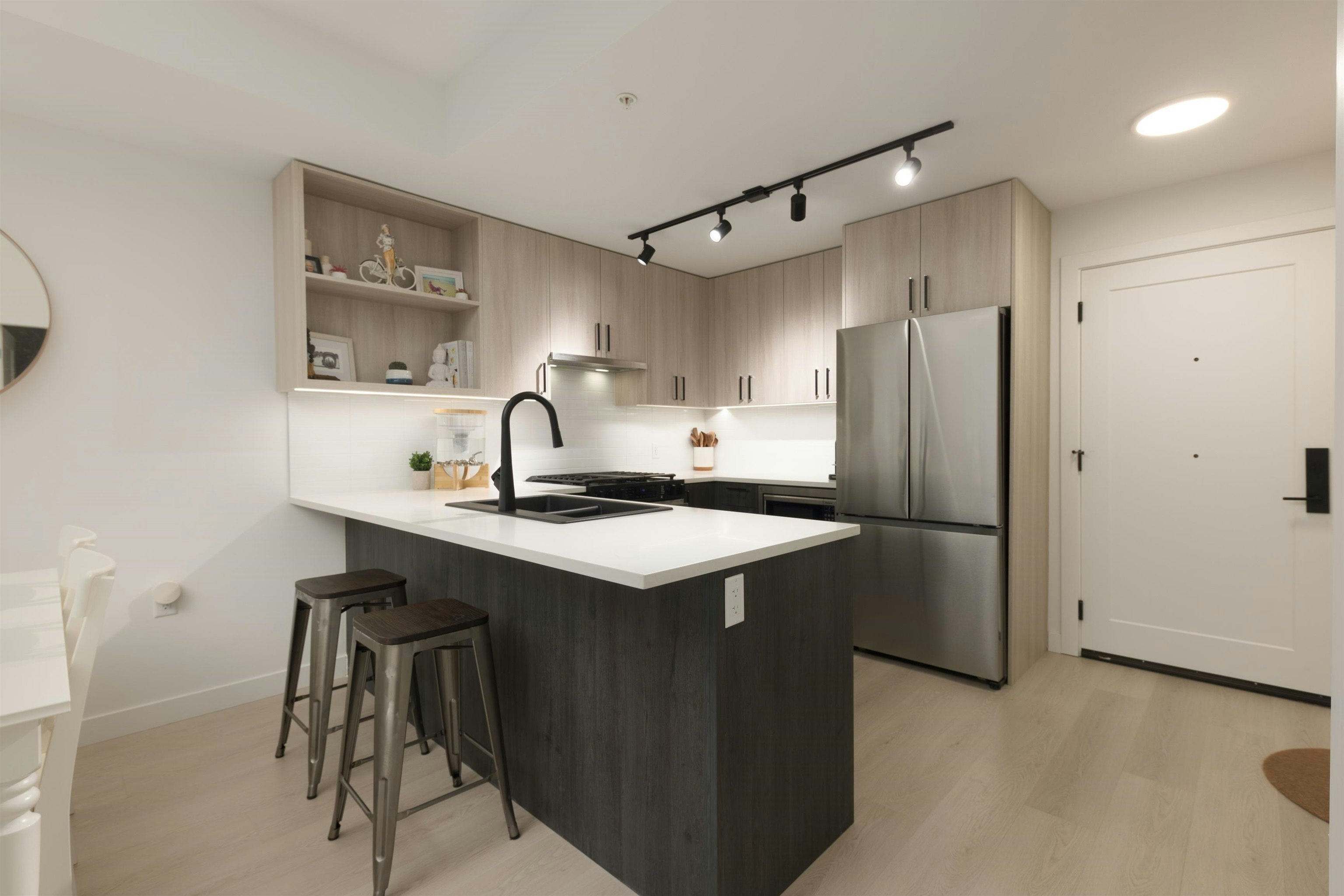 208-1100 Clarke Road, Port Moody, BC, V3H 0N3 - 11