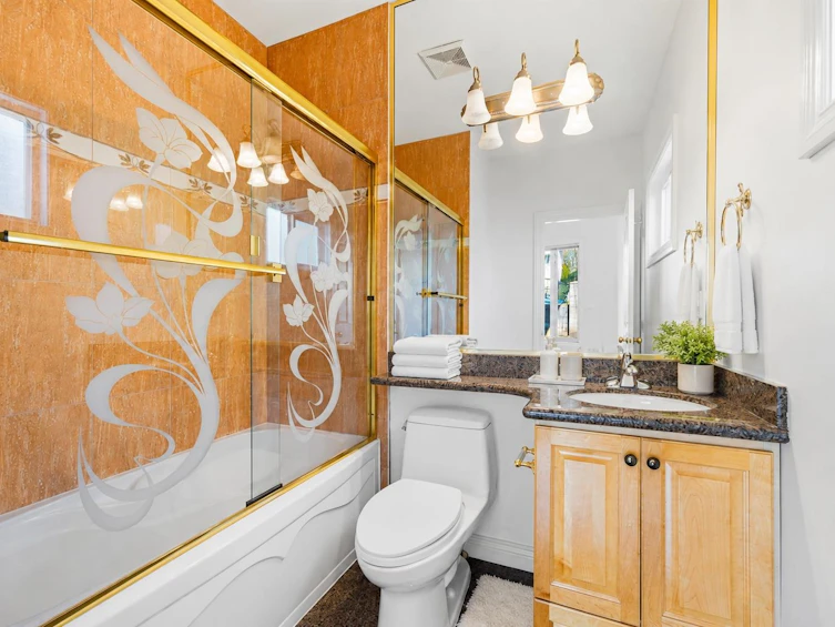213 W 28th Street, North Vancouver, BC, V7N 2H9 - 23