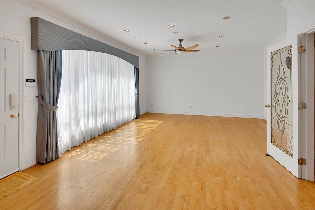 213 W 28th Street, North Vancouver, BC, V7N 2H9 - 11