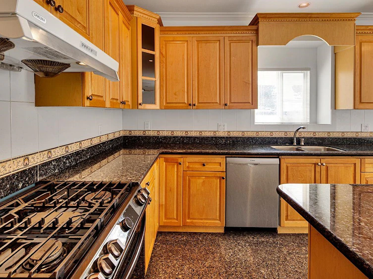213 W 28th Street, North Vancouver, BC, V7N 2H9 - 9
