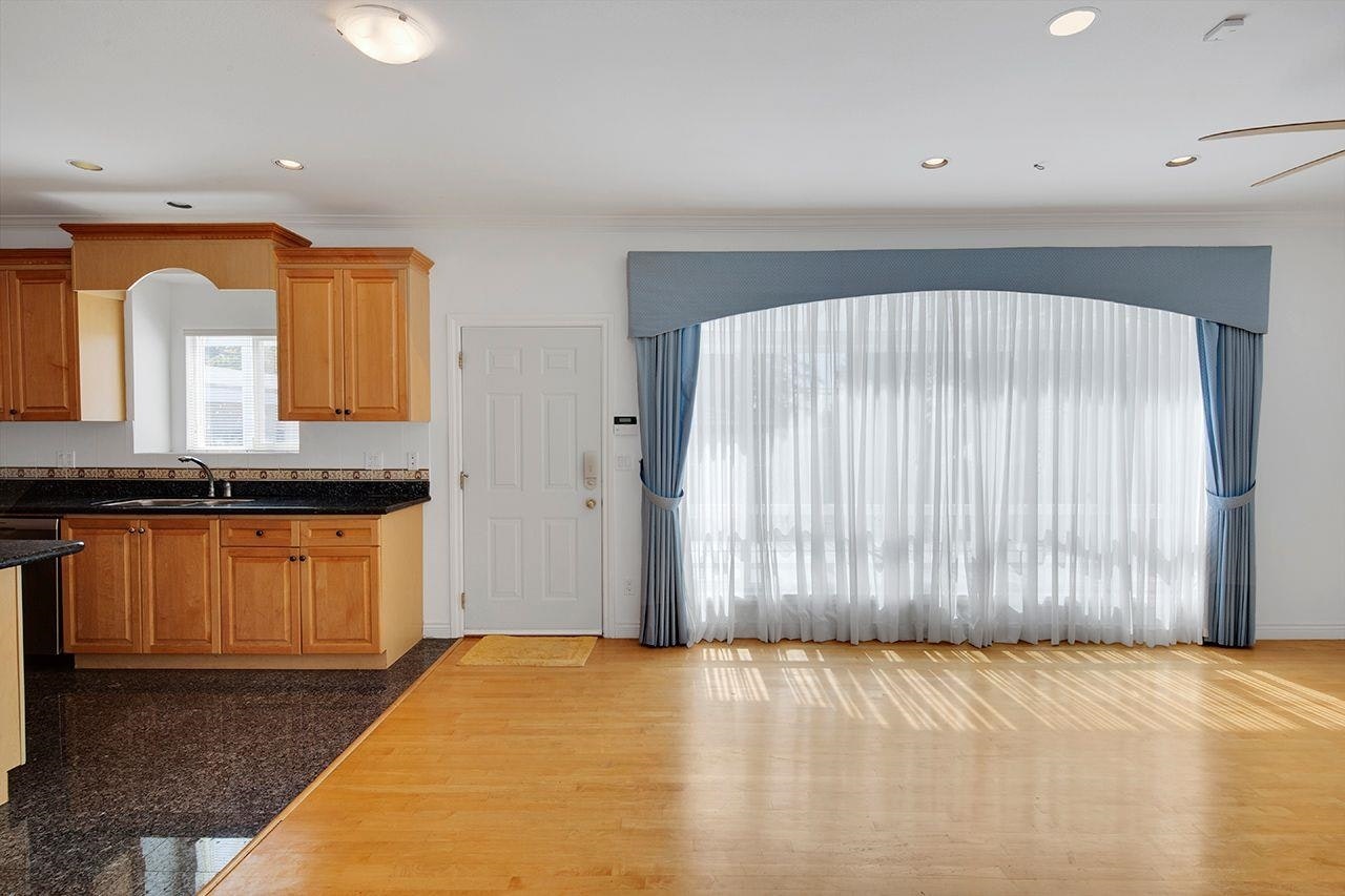 213 W 28th Street, North Vancouver, BC, V7N 2H9 - 6