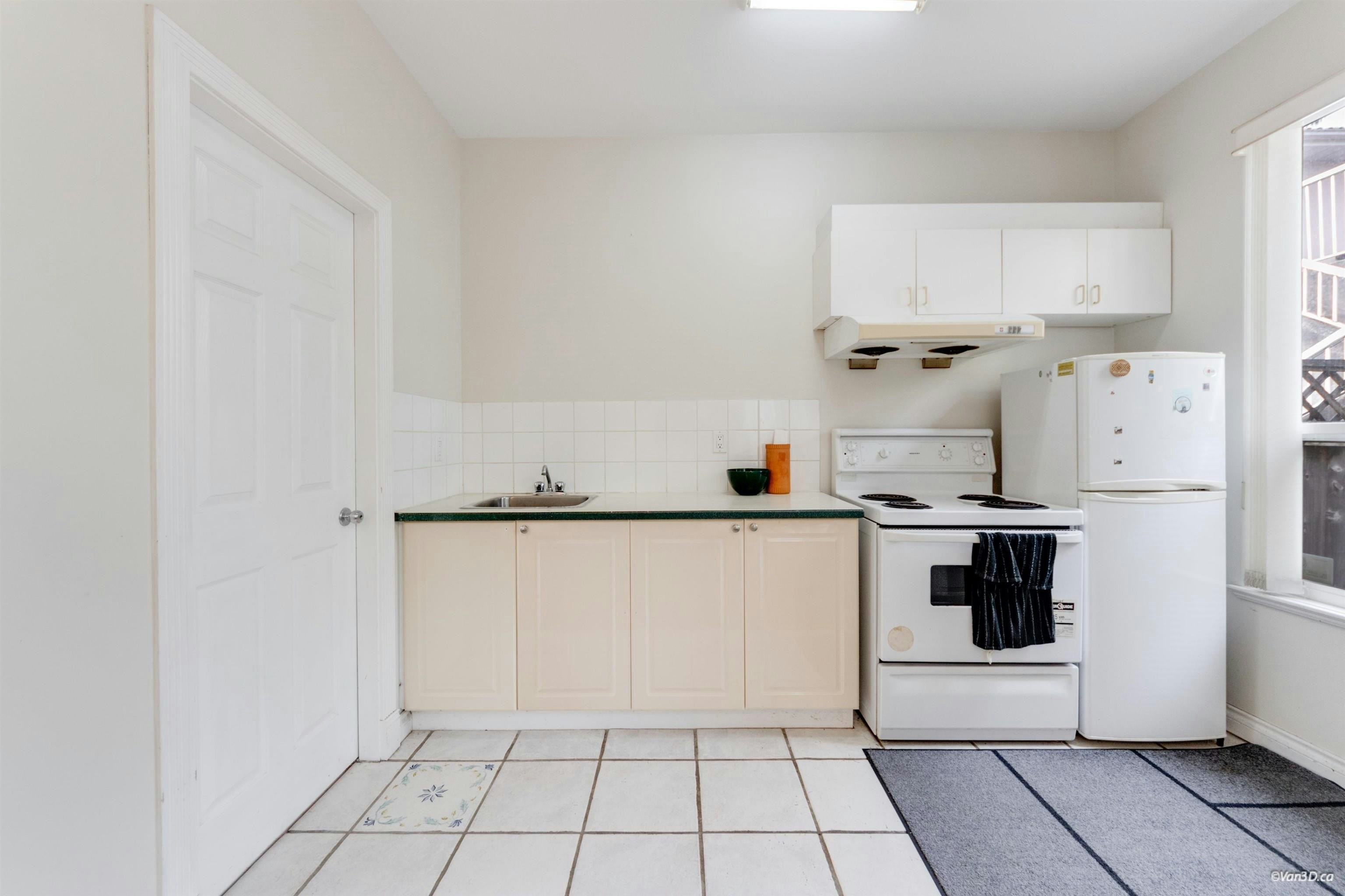 5177 Carson Street, Burnaby, BC, V5J 2Z1 - 17