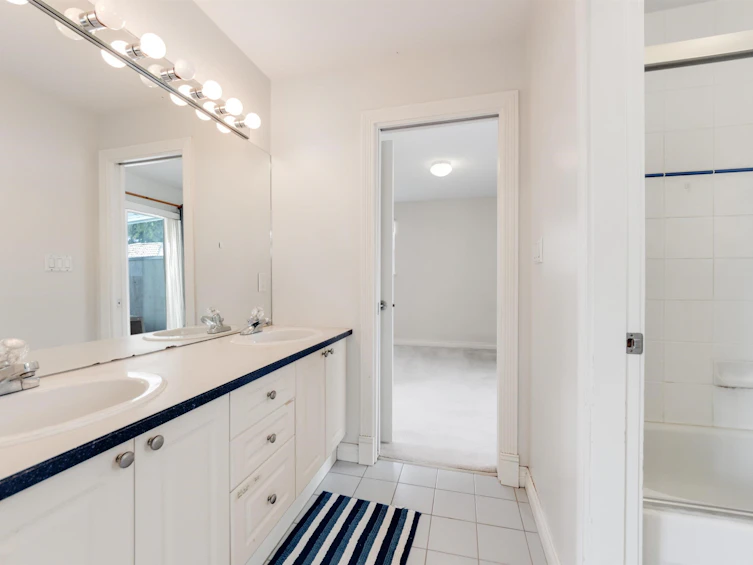 5177 Carson Street, Burnaby, BC, V5J 2Z1 - 23