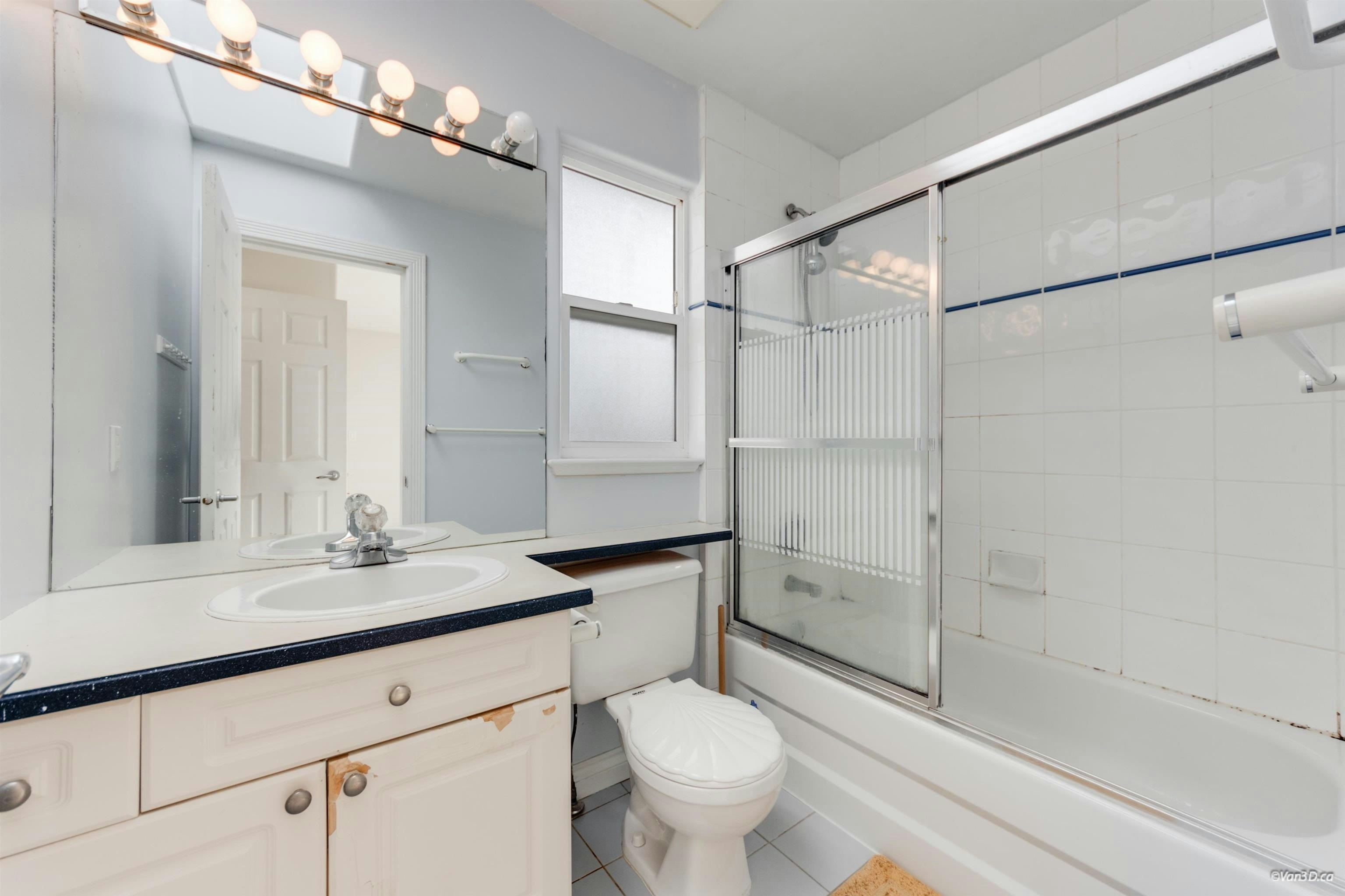 5177 Carson Street, Burnaby, BC, V5J 2Z1 - 26