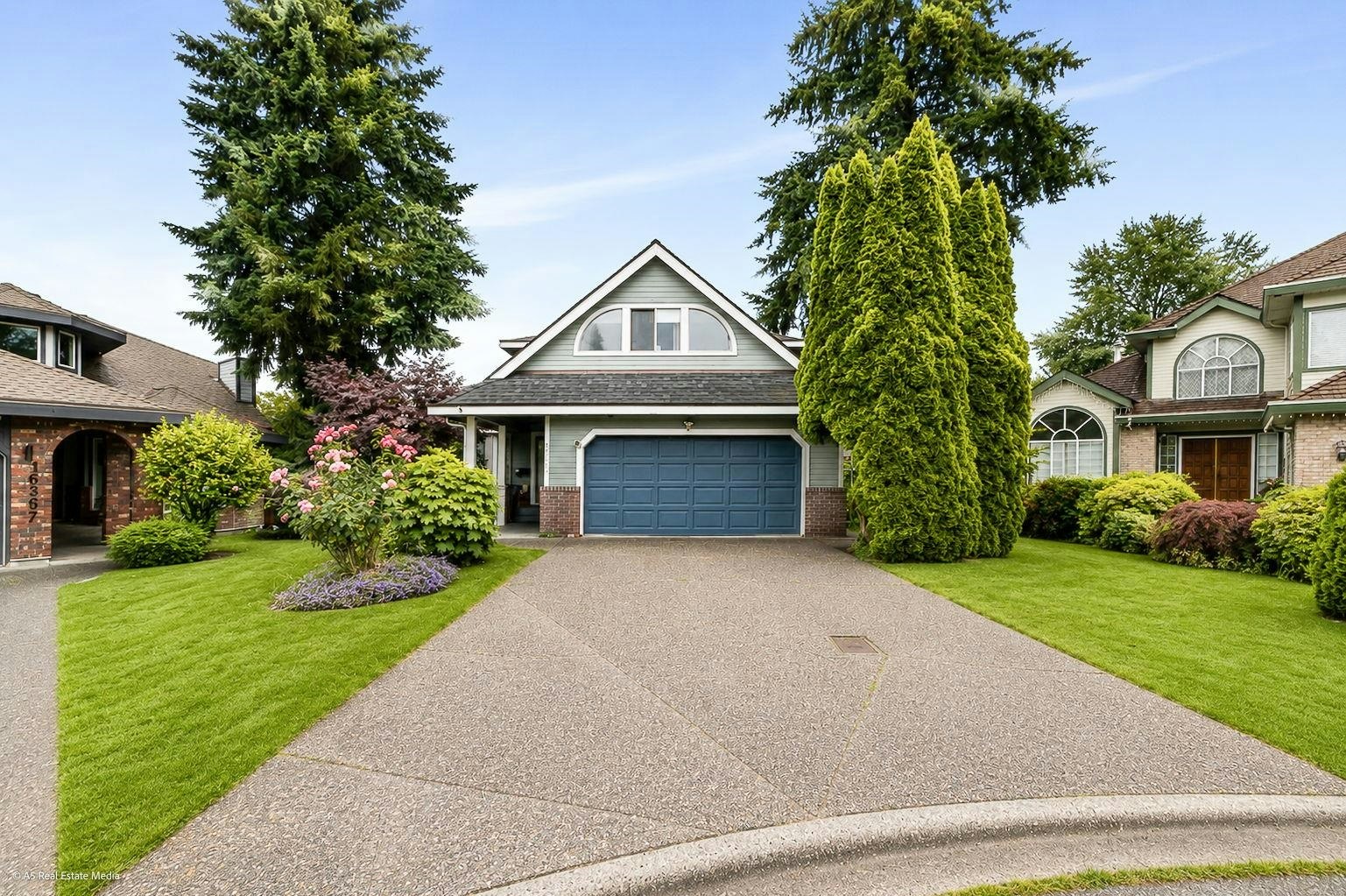 16375 Middleglen Place, Surrey, BC, V4N 1X7