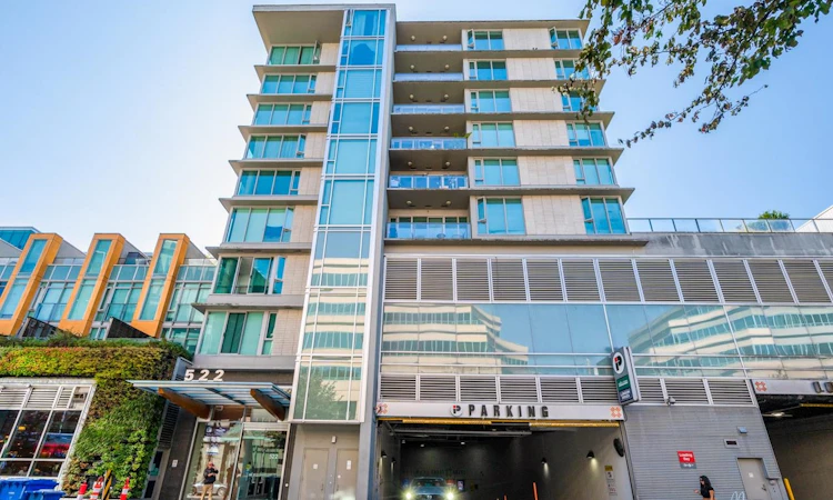 812-522 W 8th Avenue