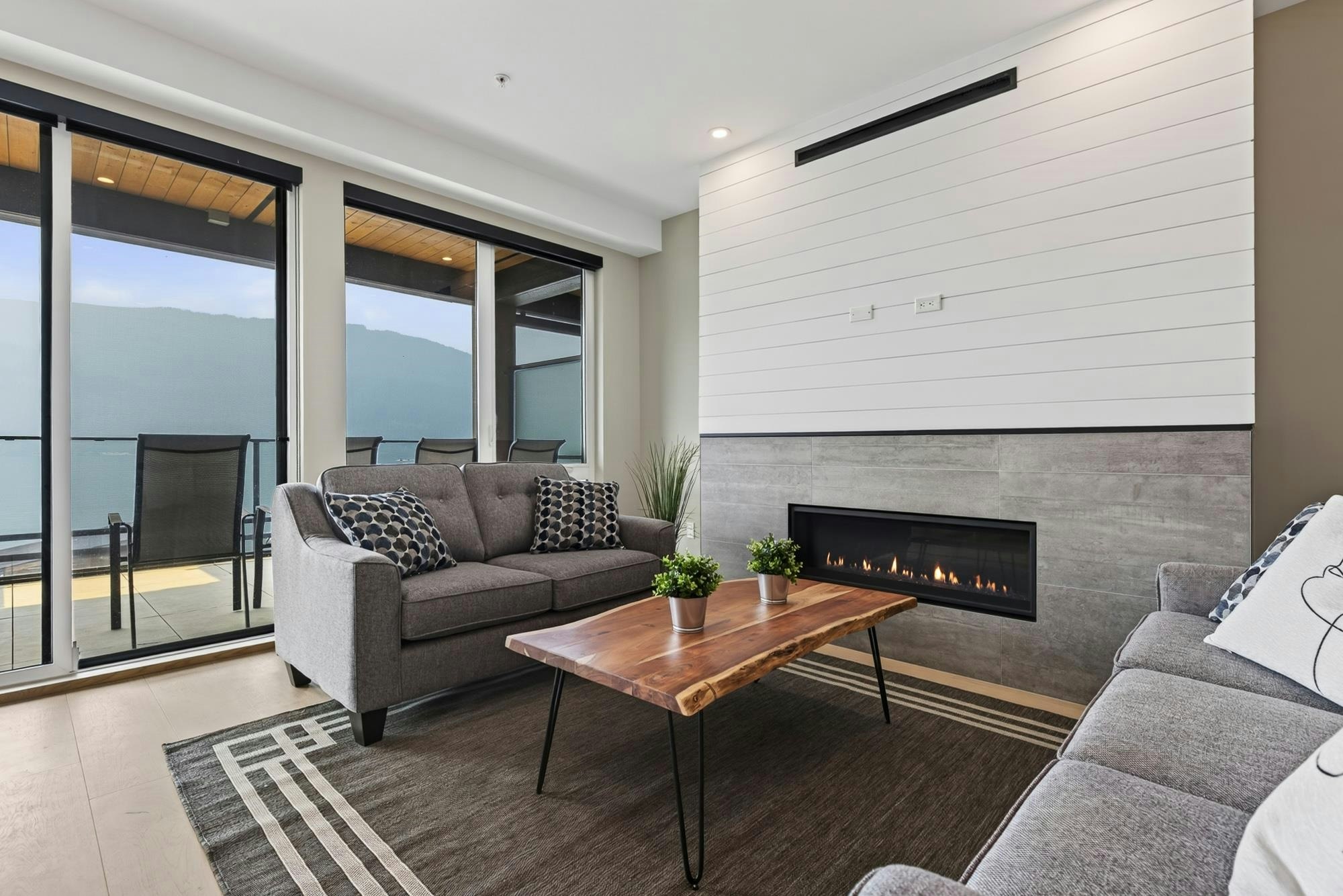 205-3175 Columbia Valley Road - 4