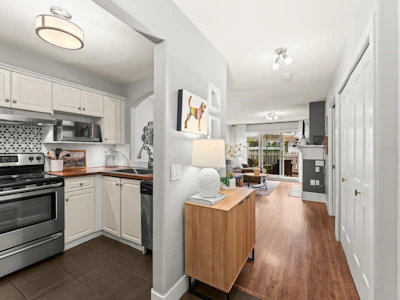 117-5900 Dover Crescent - 3