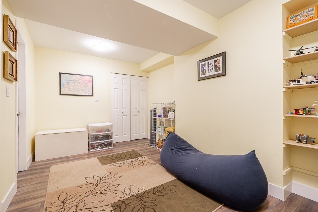 15163 61a Avenue, Surrey, BC, V3S 5J7 - 28