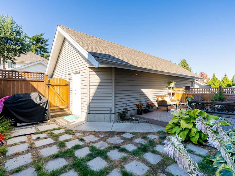 15163 61a Avenue, Surrey, BC, V3S 5J7 - 32