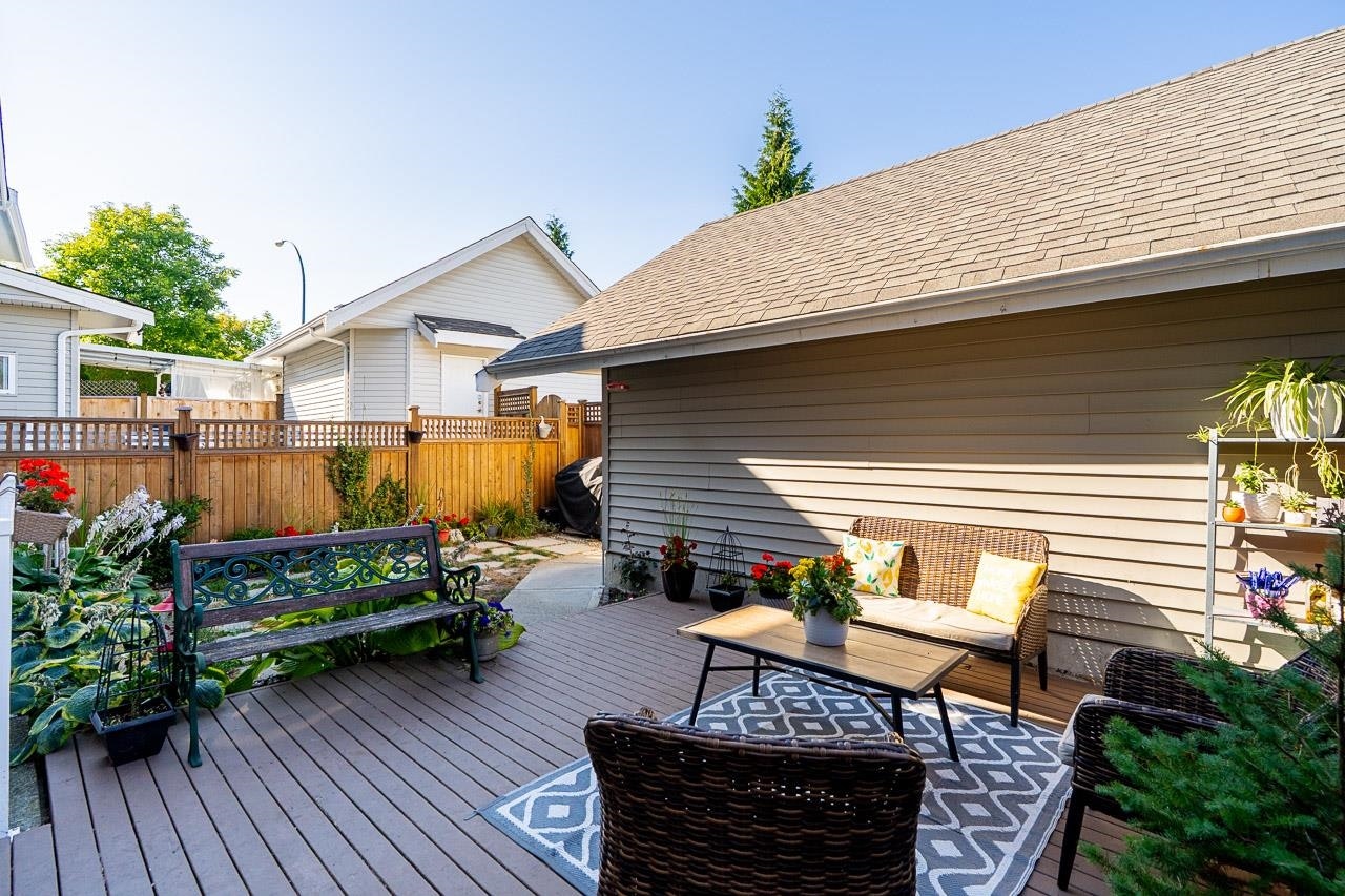 15163 61a Avenue, Surrey, BC, V3S 5J7 - 30