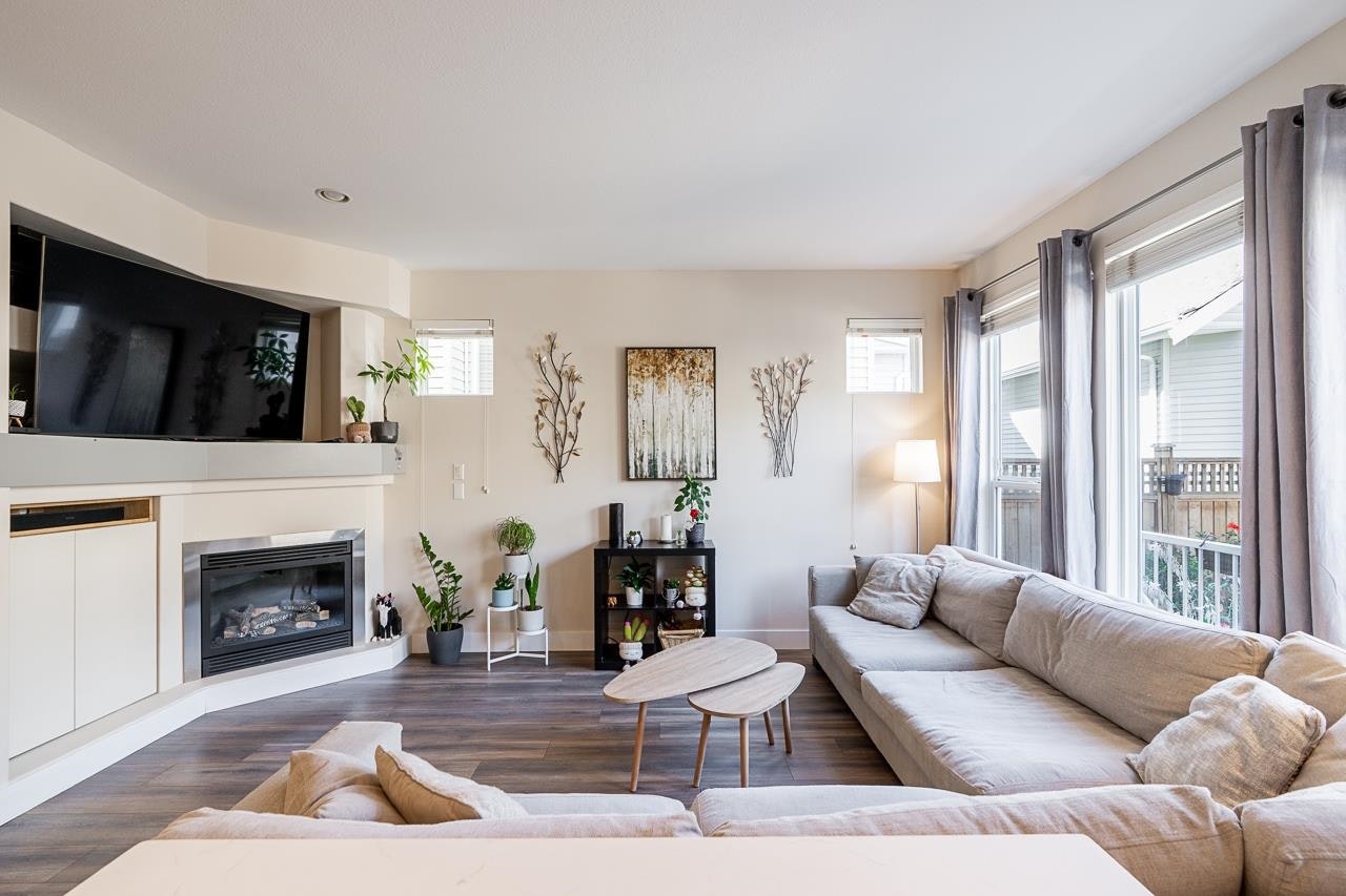 15163 61a Avenue, Surrey, BC, V3S 5J7 - 12
